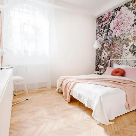Great Chill Boutique #11 By Goodnite Cz *
